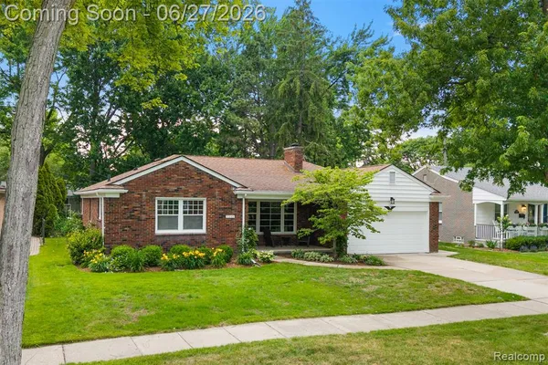 $499,900 | 21235 River Road, Grosse Pointe Woods, MI 48236