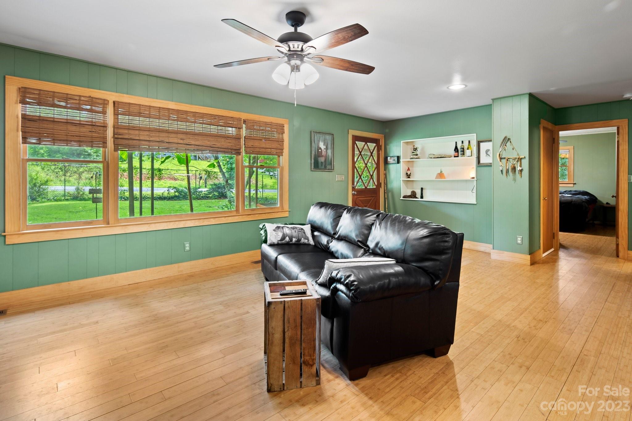 250 Thompson Road Saluda, NC 28773 - Photo 22 of 26 Gallery Image 22