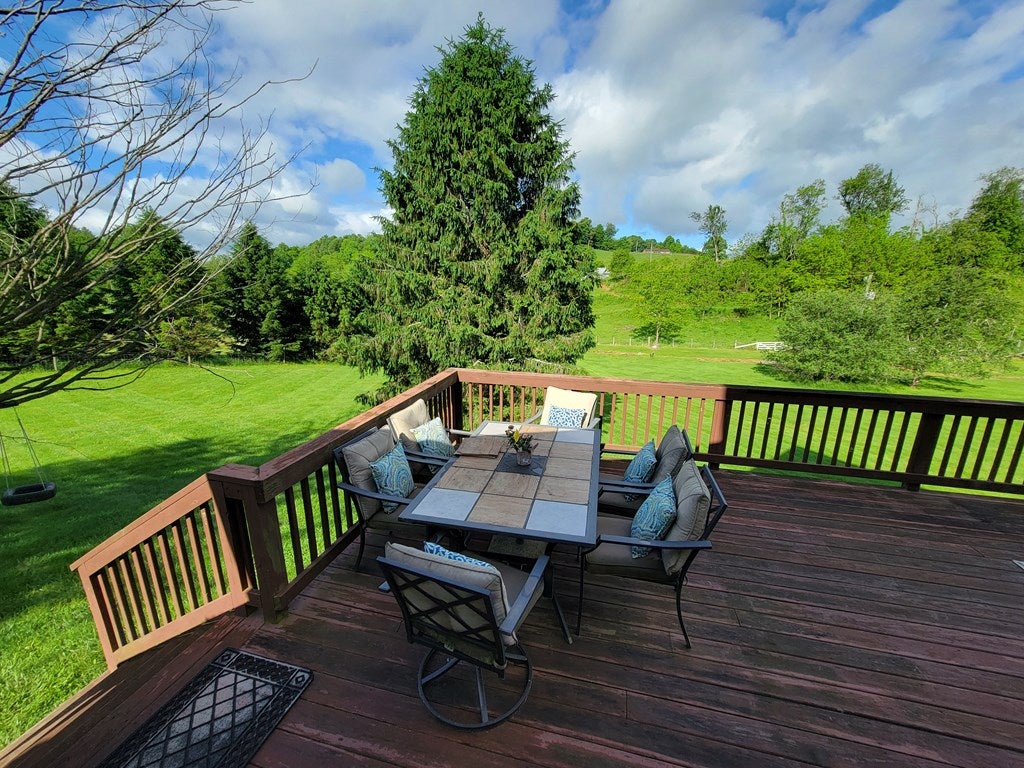 79 Deer Ridge Drive Independence, VA 24348 - Photo 5 of 47 Gallery Image 5