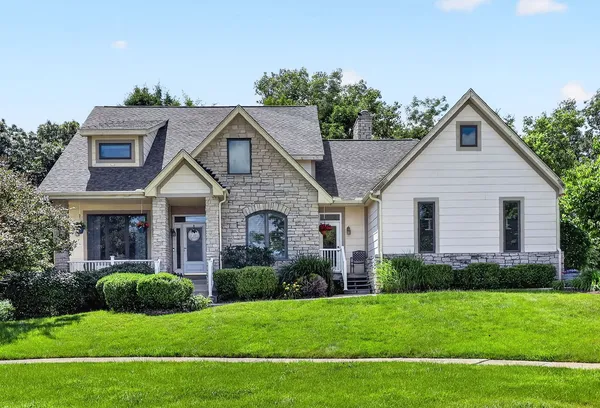 $850,000 | 20 Emily Court, Lemont, IL 60439