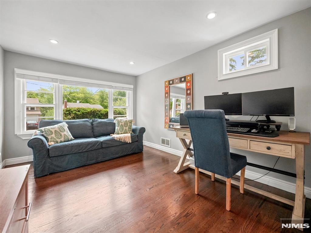 47 West Saddle River Road Waldwick, NJ 07463 - Photo 12 of 26