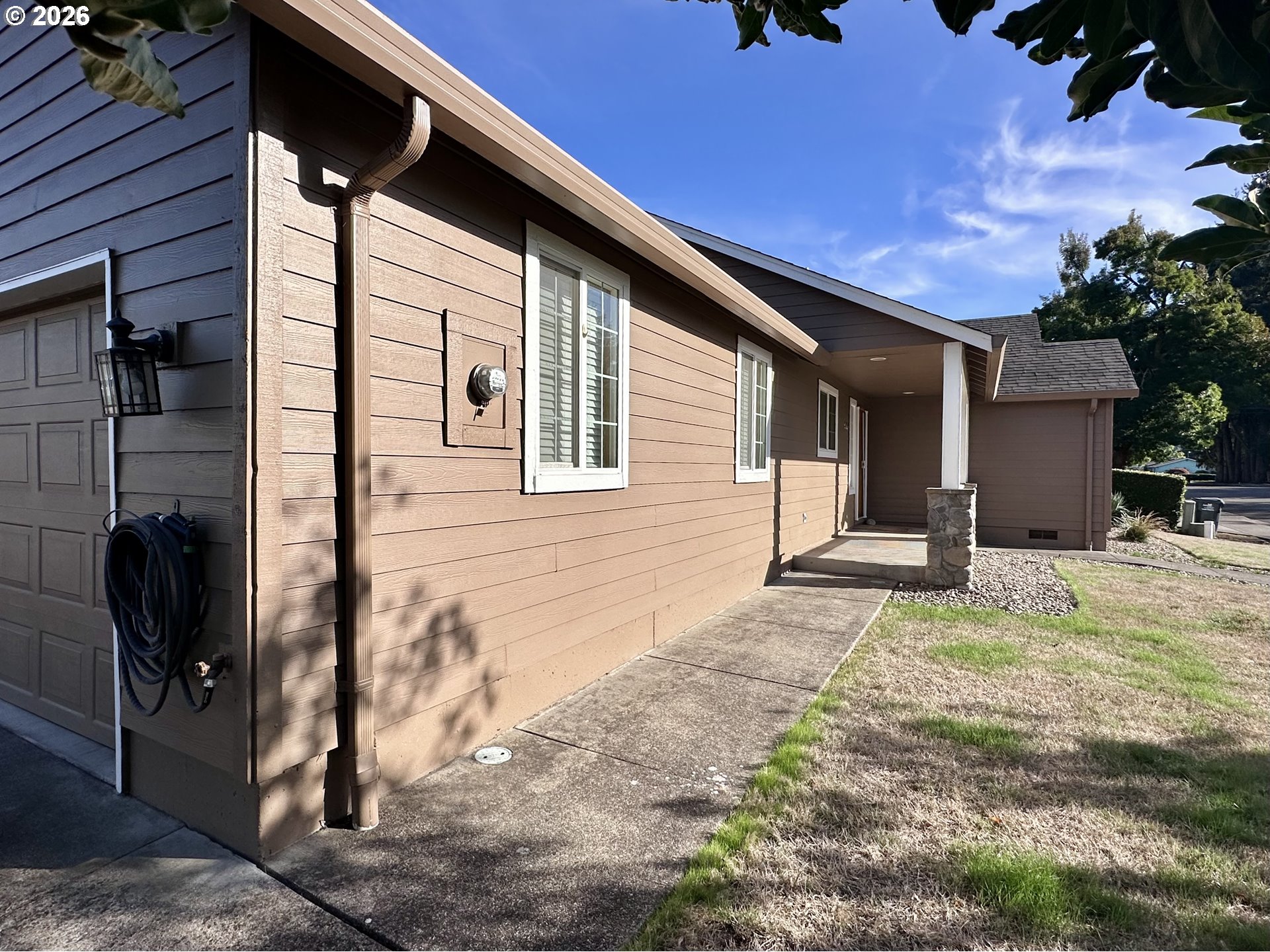 963 Hazelnut Lane Springfield, OR 97478 - Photo 4 of 5 Gallery Image 4