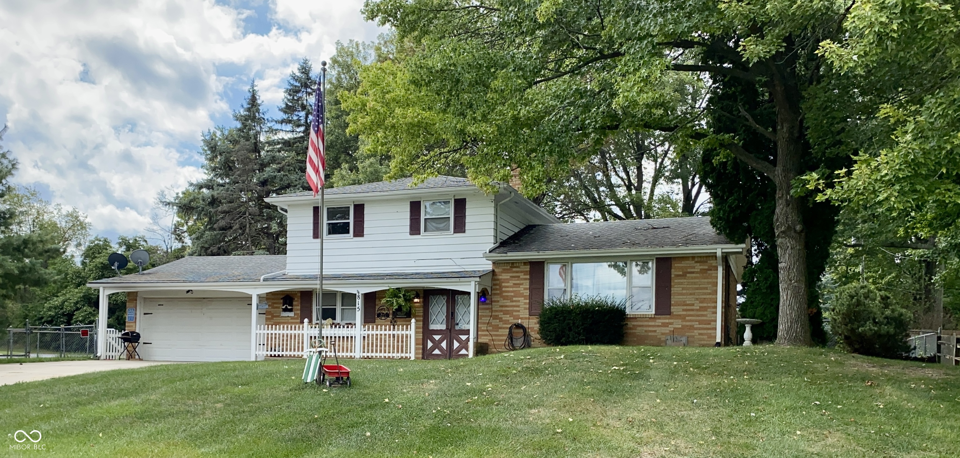 815 East Post Road Anderson, IN 46012 - Photo 2 of 8