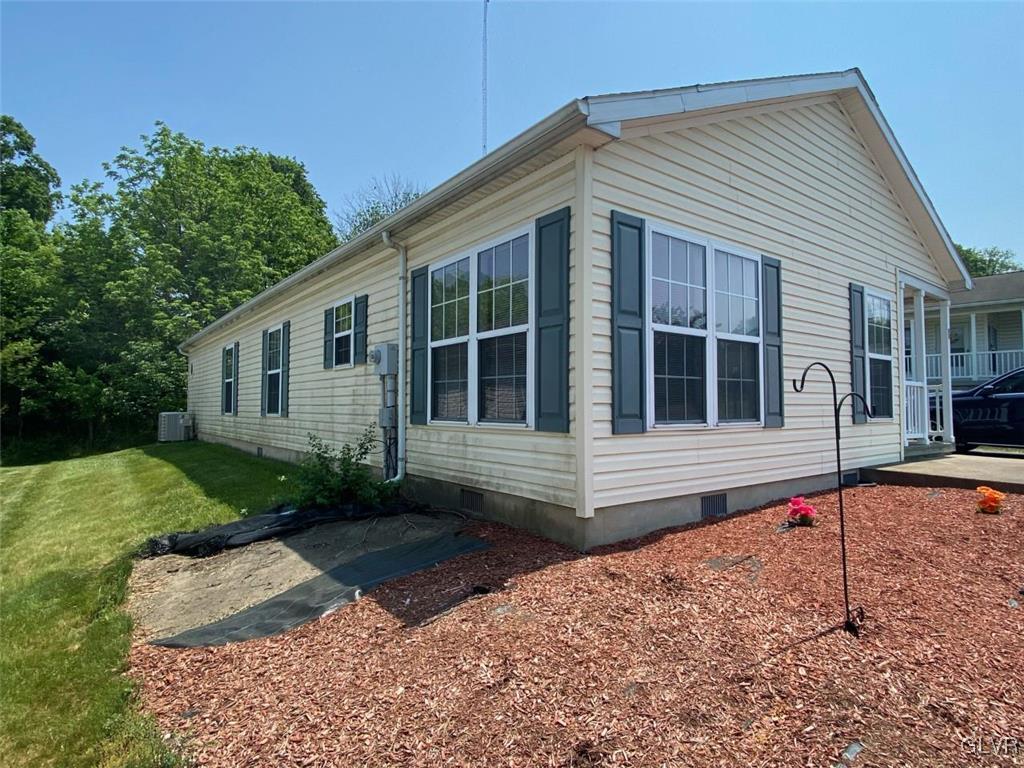33 Abbey Road Easton, PA 18040 - Photo 3 of 18 Gallery Image 3