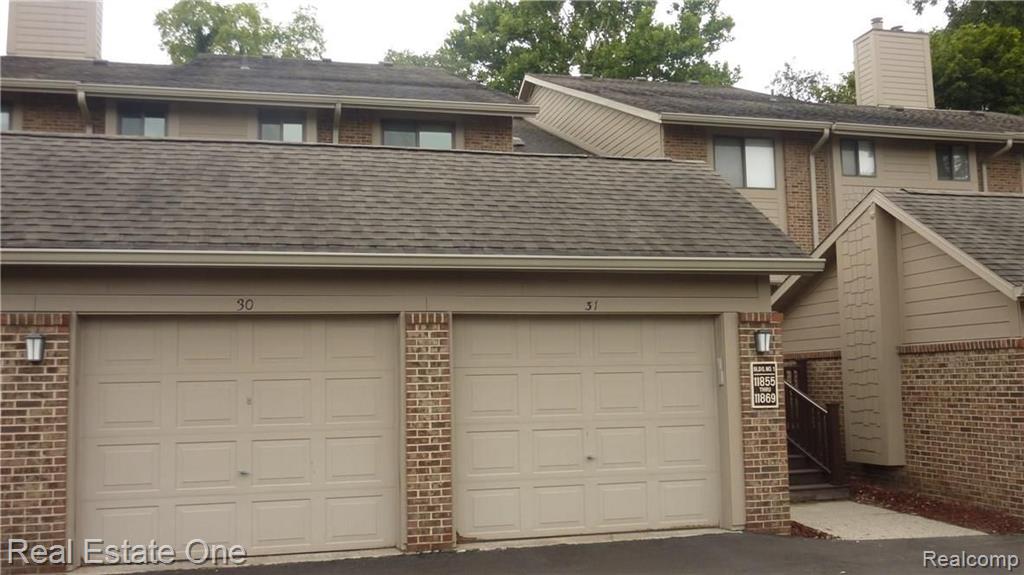 11869 Sycamore Road Plymouth, MI 48170 - Photo 1 of 10
