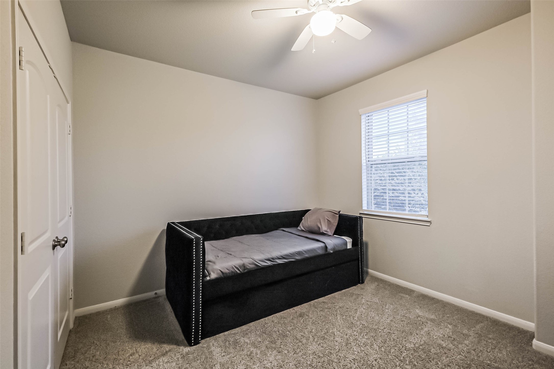 6214 Scott Way Rosenberg, TX 77471 - Photo 16 of 19 a bedroom with a bed and a window