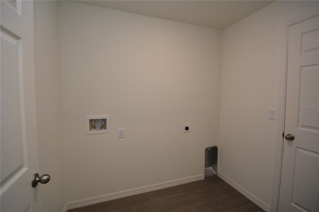 8 Sea Flower Path Palm Coast, FL 32164 - Photo 15 of 30 a view of a small space