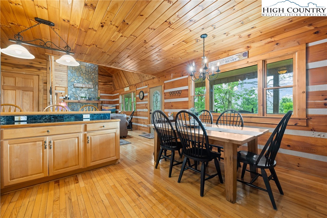 229 Quick Way Boone, NC 28607 - Photo 7 of 34 Gallery Image 7