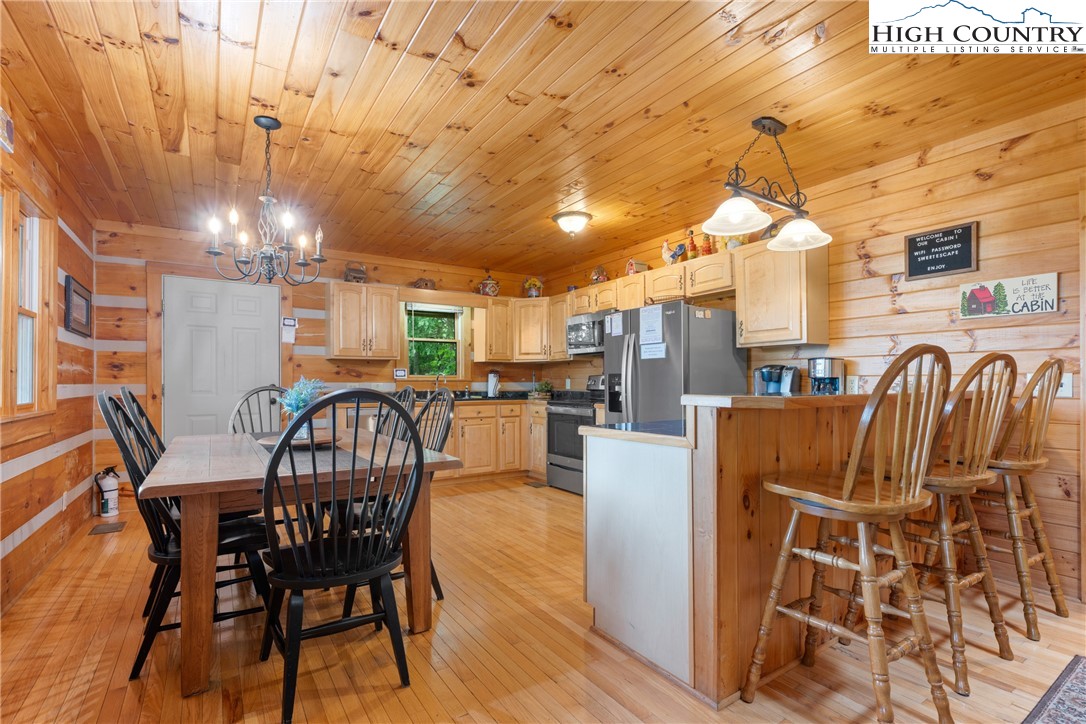 229 Quick Way Boone, NC 28607 - Photo 8 of 34 Gallery Image 8