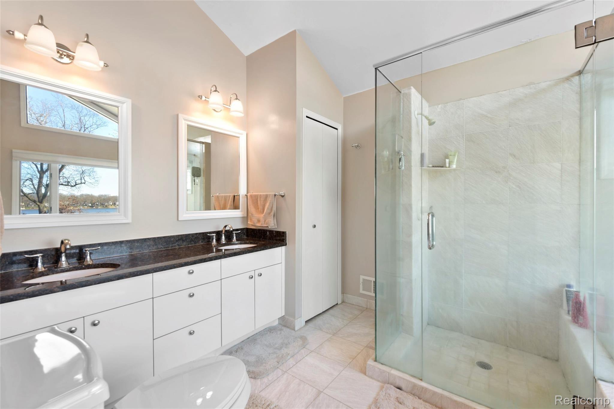 3638 Covert Road Waterford, MI 48328 - Photo 47 of 76 DSC_4508.jpg