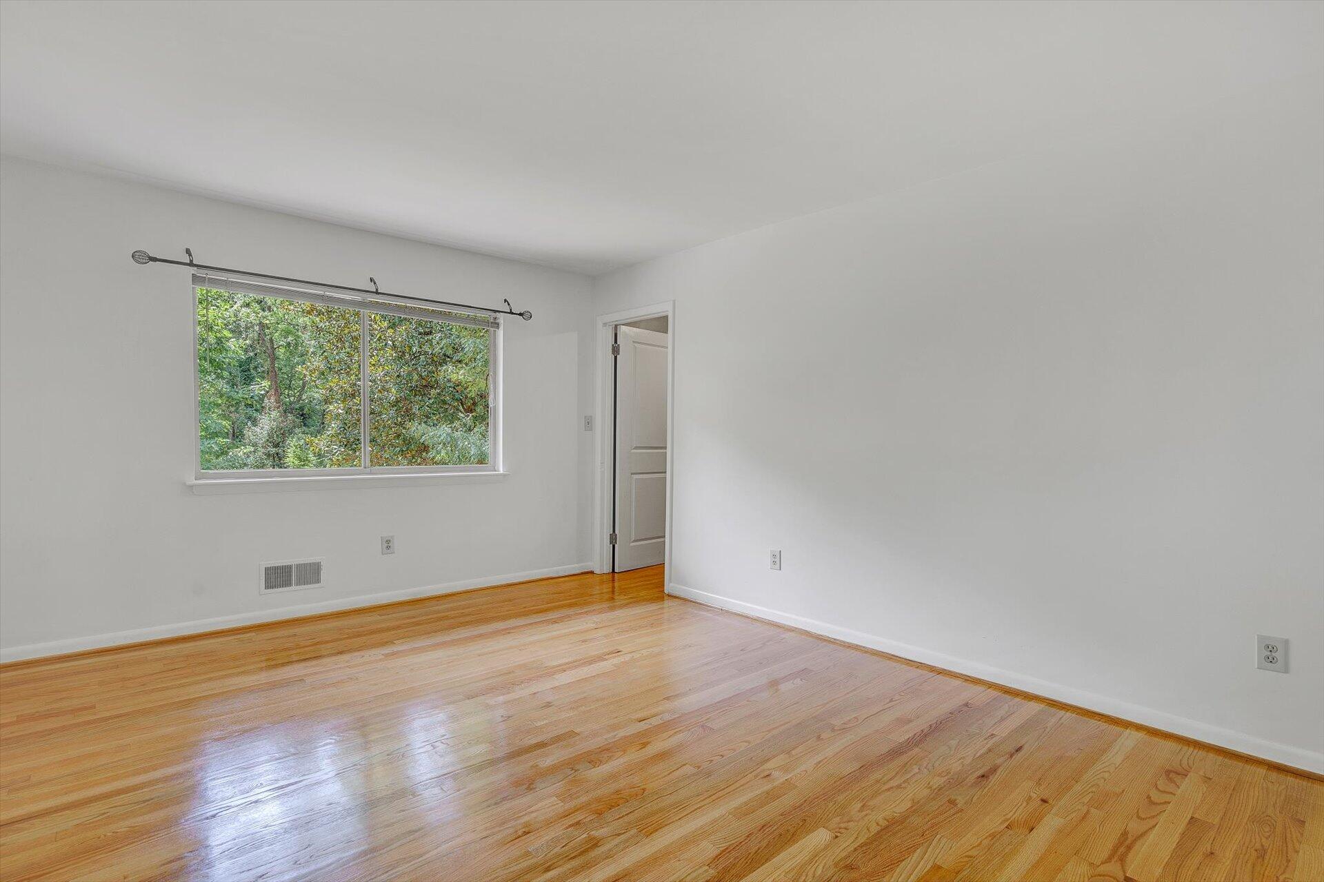 3702 Forest Road Roanoke, VA 24015 - Photo 26 of 55 26-080920210092