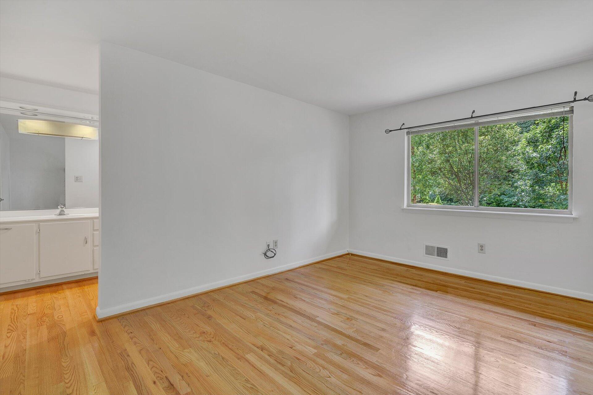 3702 Forest Road Roanoke, VA 24015 - Photo 27 of 55 27-080920210093