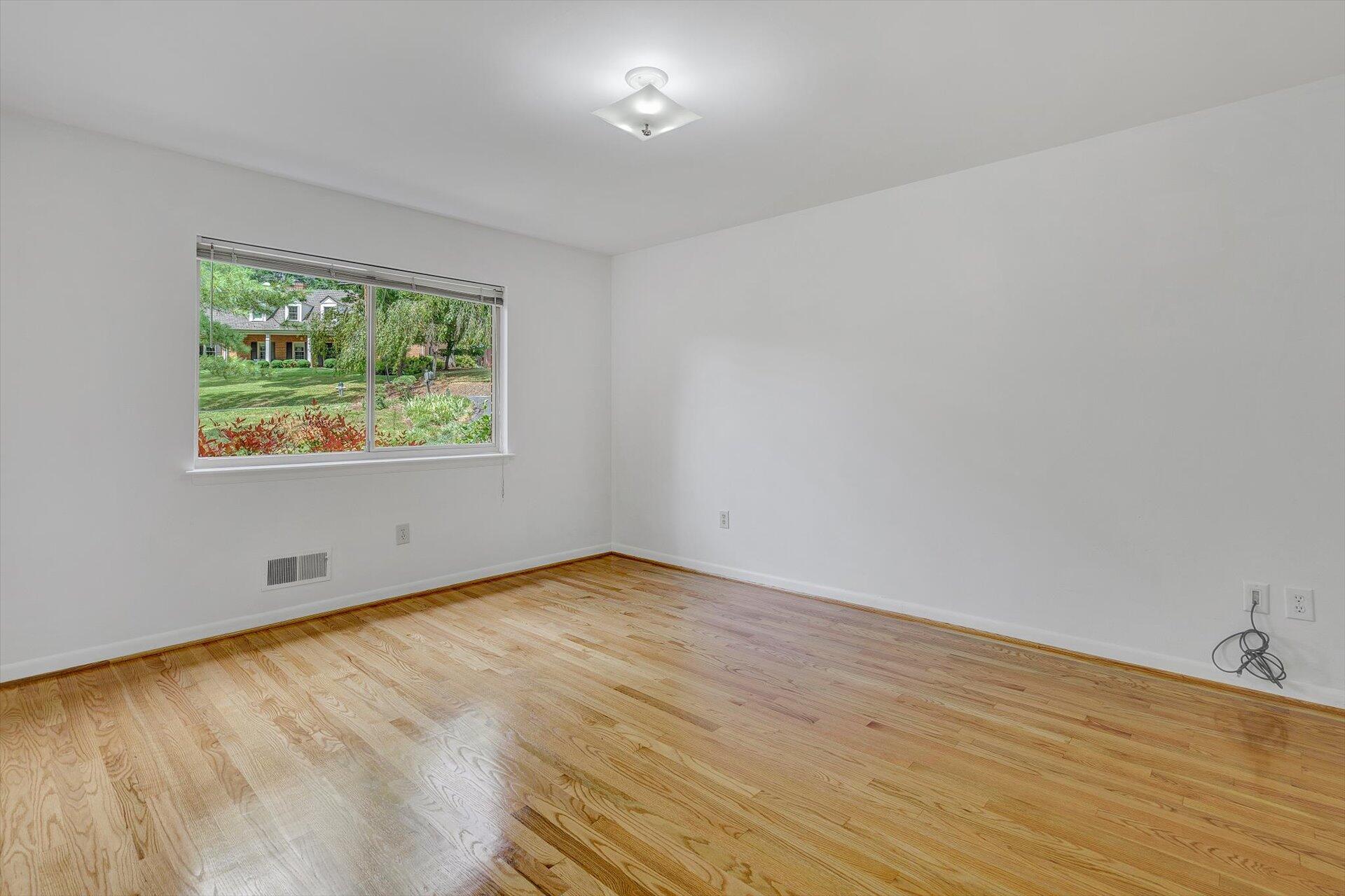 3702 Forest Road Roanoke, VA 24015 - Photo 31 of 55 31-080920210097