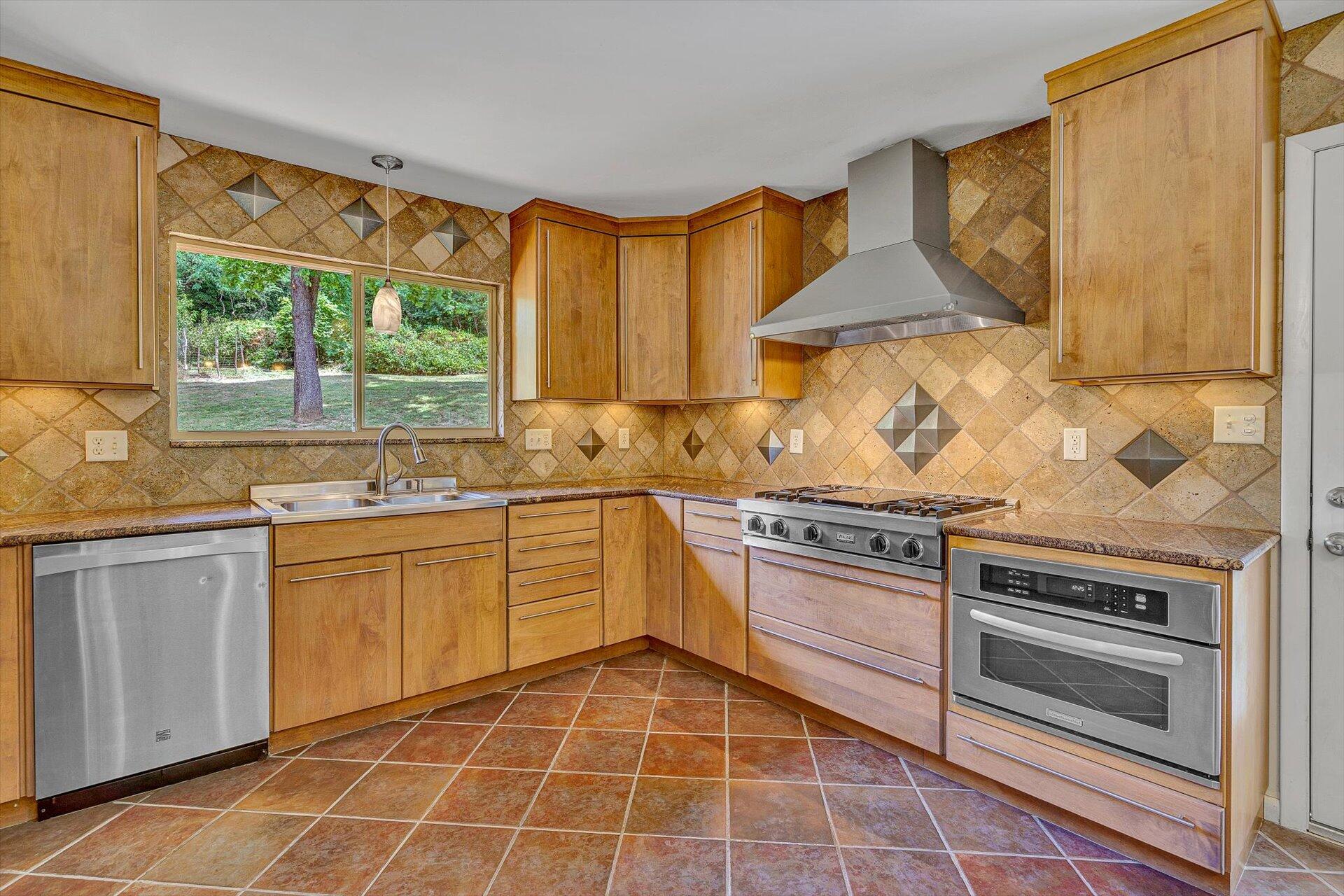 3702 Forest Road Roanoke, VA 24015 - Photo 7 of 55 07-080920210076