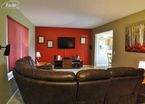 4226 West Thompson Road Linden, MI 48451 - Photo 7 of 30 20415986-6.JPG