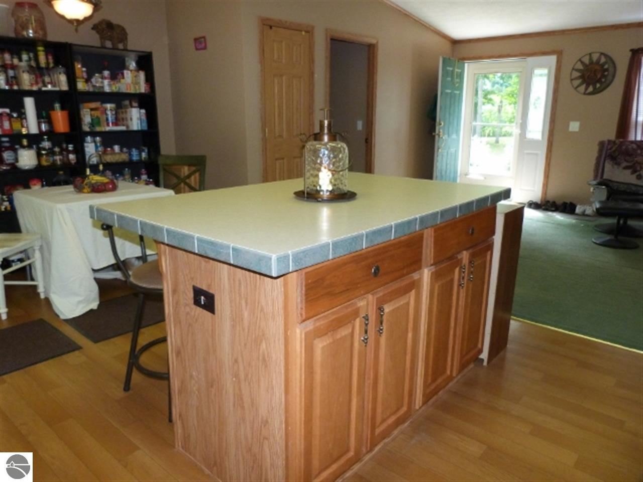 355 Harwood Road Beulah, MI 49617 - Photo 27 of 39 1774951-26.JPG