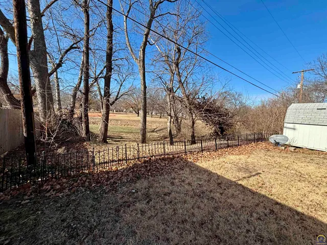 $69,900 | 1033 Southwest Webster Avenue, Topeka, KS 66604