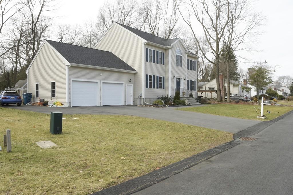 27 Richard Road Randolph, MA 02368 - Photo 2 of 30