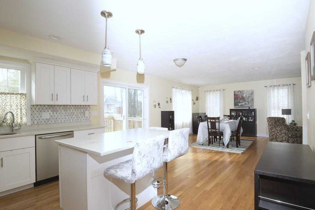 27 Richard Road Randolph, MA 02368 - Photo 4 of 30