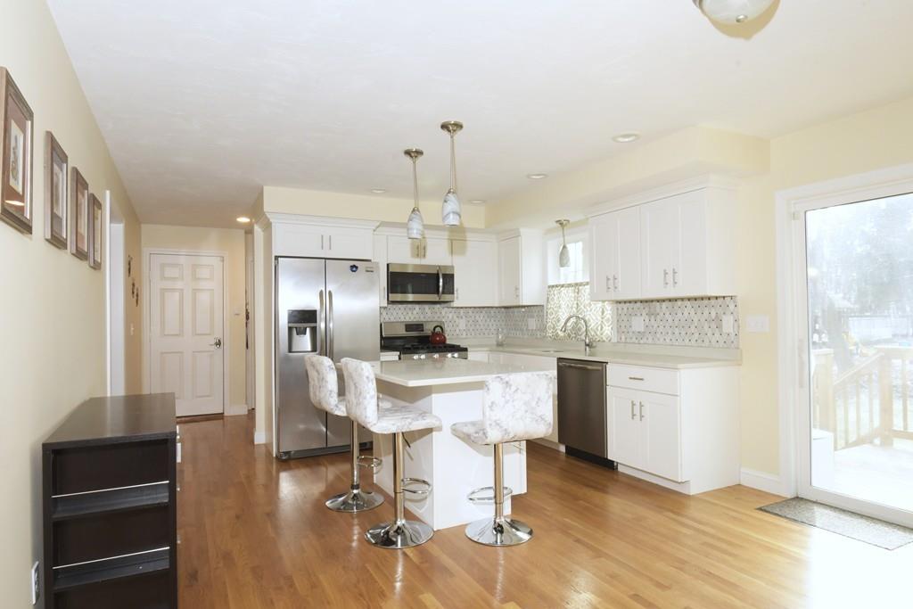 27 Richard Road Randolph, MA 02368 - Photo 6 of 30