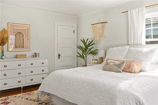 $3,850 | 35 Hall Avenue, Newport, RI 02840
