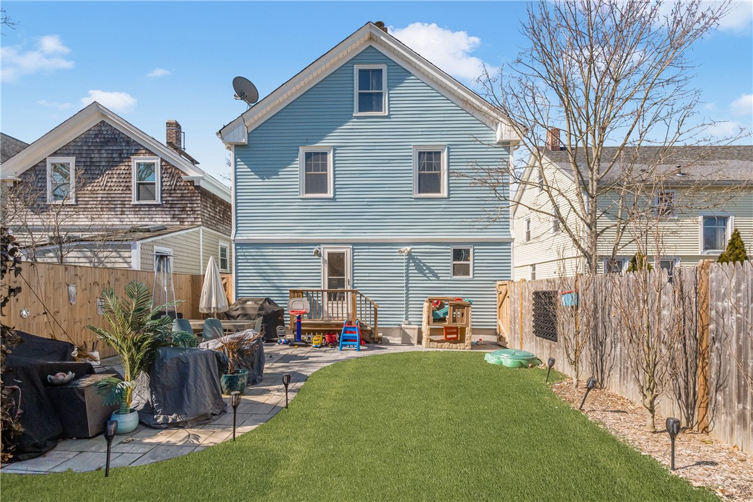 35 Hall Avenue Newport, RI 02840 - Photo 34 of 36