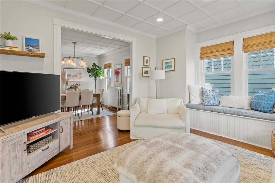 35 Hall Avenue Newport, RI 02840 - Photo 4 of 36