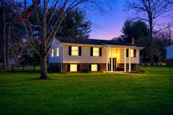 $279,900 | 124 Forest Springs Drive, Stuarts Draft, VA 24477