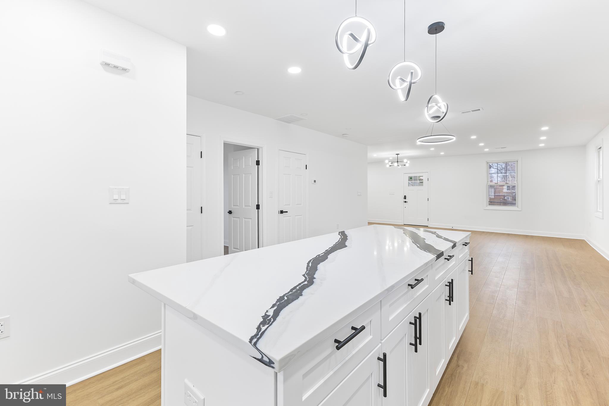 2016 32nd Street Southeast Washington, DC 20020 - Photo 10 of 25 Oversized Island with a Quartz Countertop