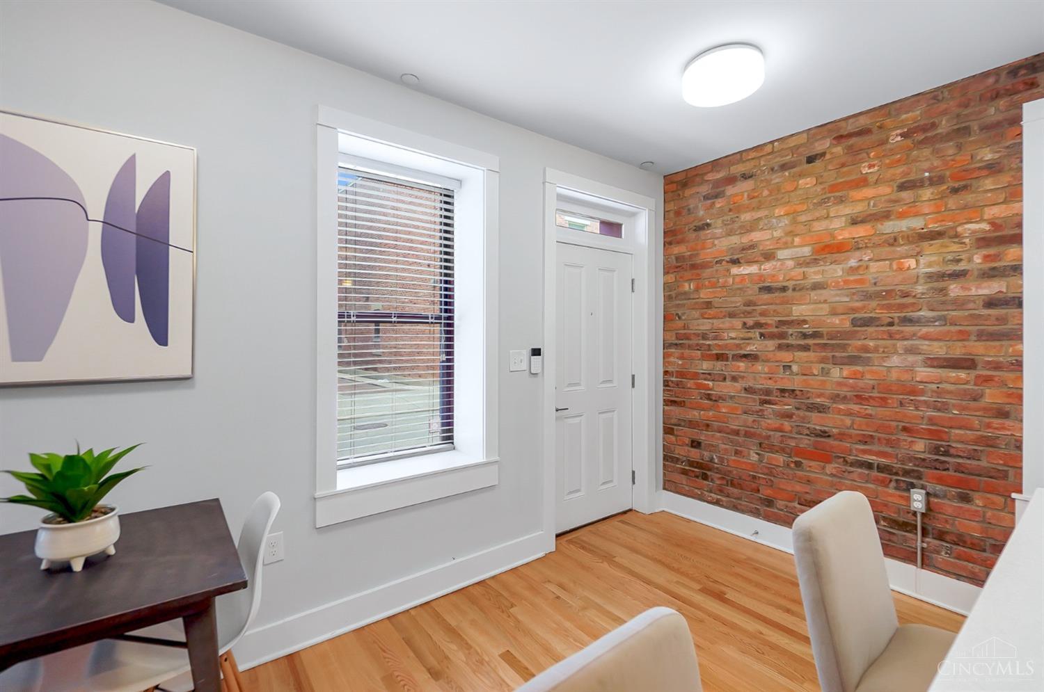 23 Mercer Street, Unit 1 Cincinnati, OH 45202 - Photo 10 of 31