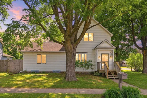 $289,900 | 180 South Plum Street, Ellsworth, WI 54011