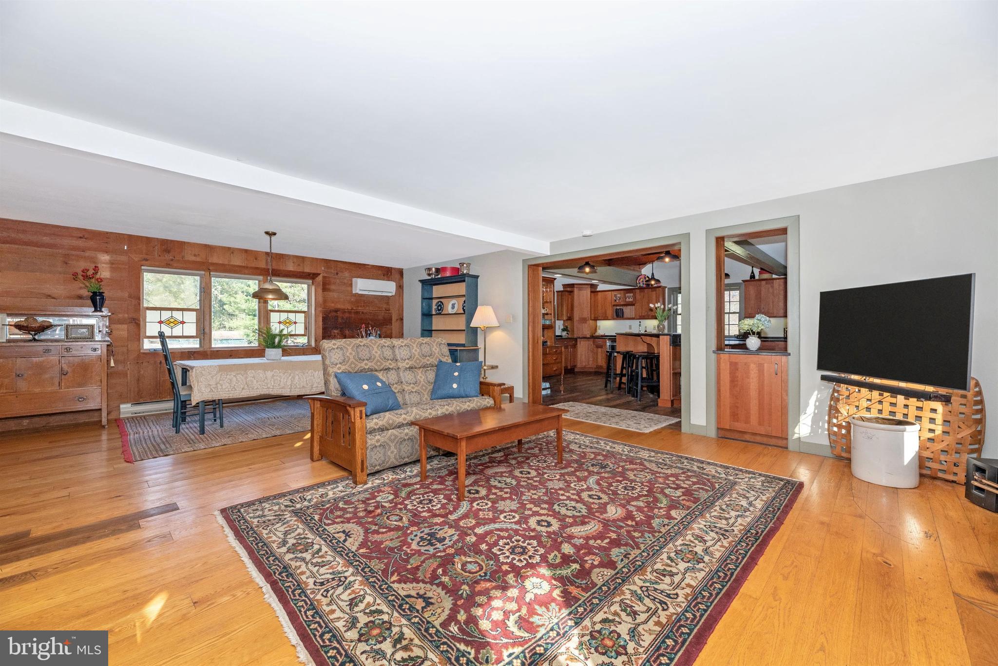 6112 Ford Road Frederick, MD 21702 - Photo 15 of 56 Room for relaxing and dining.