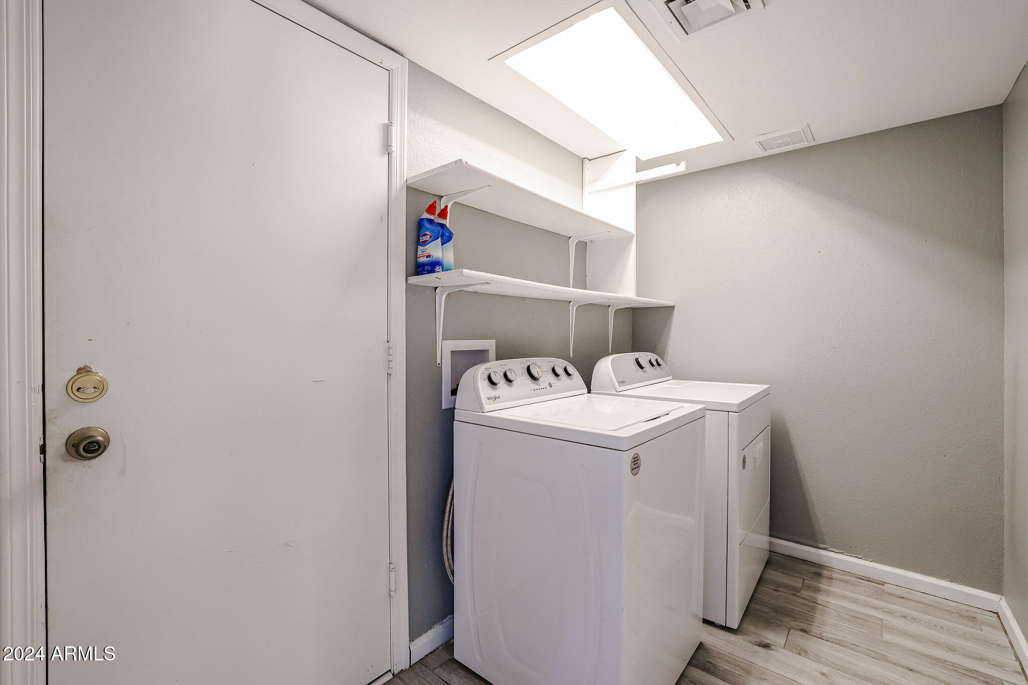 9208 West Gary Road Peoria, AZ 85345 - Photo 11 of 33 Laundry