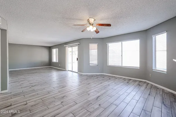 $1,900 | 9208 West Gary Road, Peoria, AZ 85345