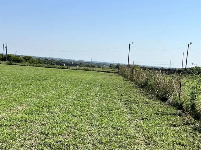 $876,000 | 10455 Farm To Market 455, Sanger, TX 76266