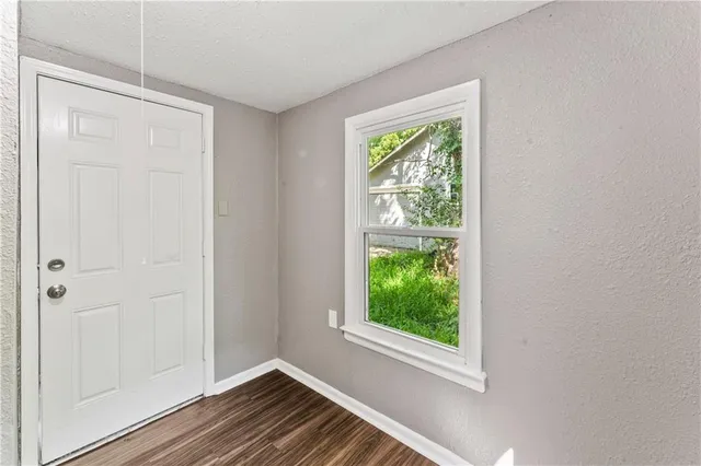 $210,000 | 1826 Shawnee Drive, Kansas City, KS 66106