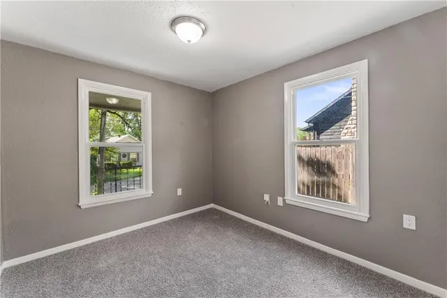 $210,000 | 1826 Shawnee Drive, Kansas City, KS 66106