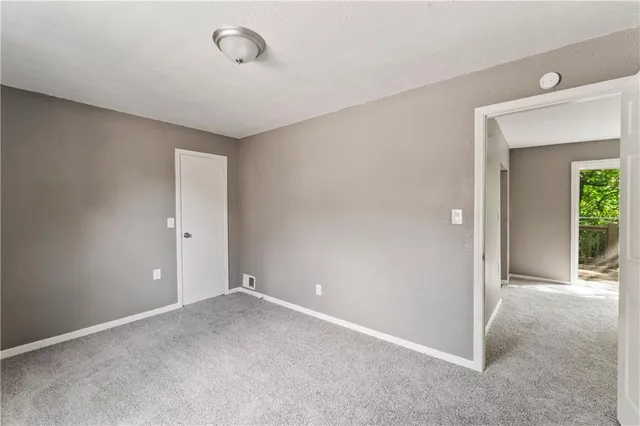 $210,000 | 1826 Shawnee Drive, Kansas City, KS 66106