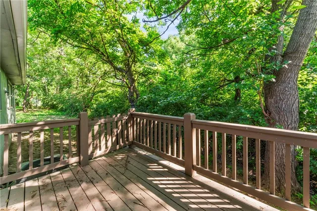 $210,000 | 1826 Shawnee Drive, Kansas City, KS 66106