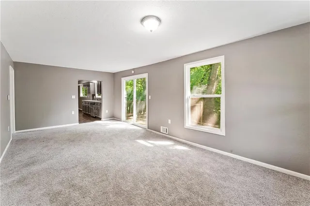 $210,000 | 1826 Shawnee Drive, Kansas City, KS 66106