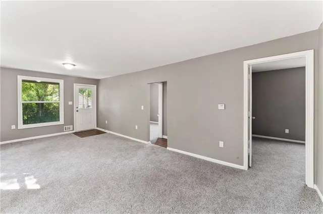 $210,000 | 1826 Shawnee Drive, Kansas City, KS 66106