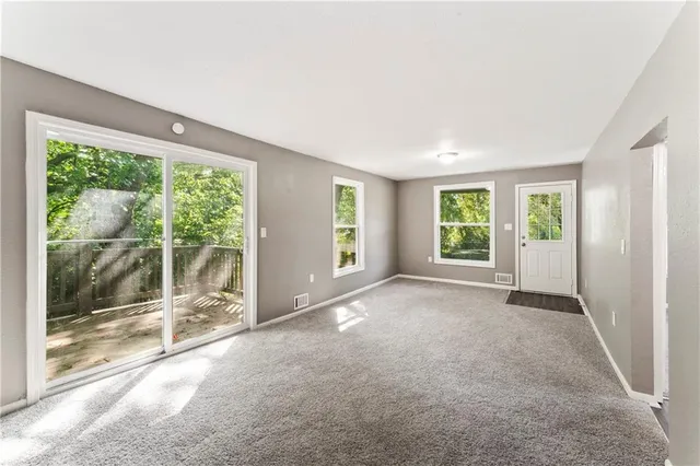 $210,000 | 1826 Shawnee Drive, Kansas City, KS 66106