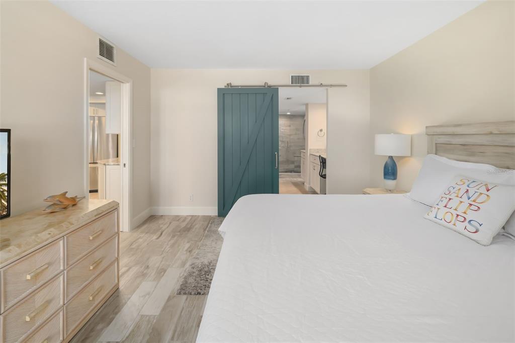 5920 Midnight Pass Road, Unit 704 Sarasota, FL 34242 - Photo 19 of 46