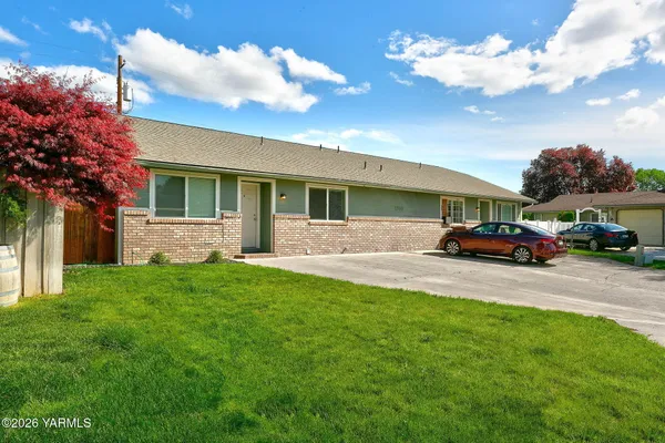 $495,000 | 1703 Cedar Hills Court, Yakima, WA 98902