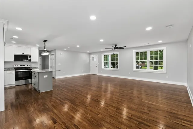 $300,000 | 203 Montgomery Street, Laurens, SC 29360