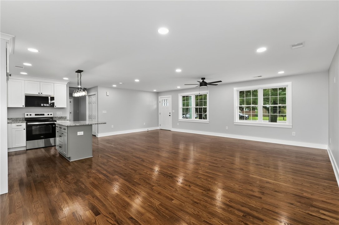 203 Montgomery Street Laurens, SC 29360 - Photo 12 of 34