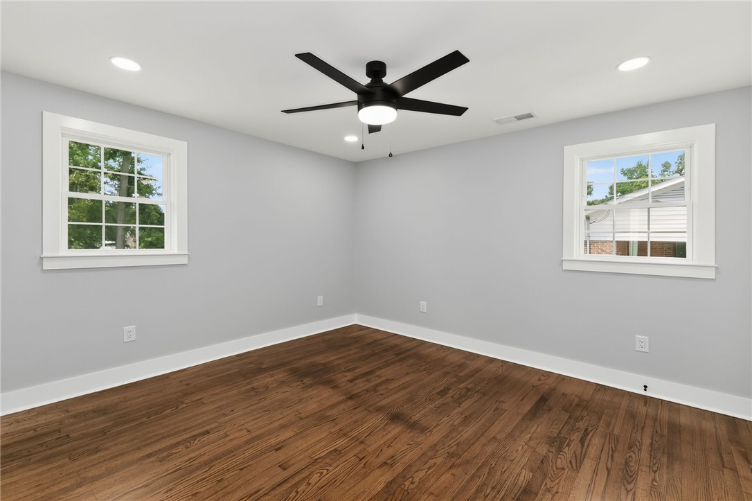 203 Montgomery Street Laurens, SC 29360 - Photo 22 of 34