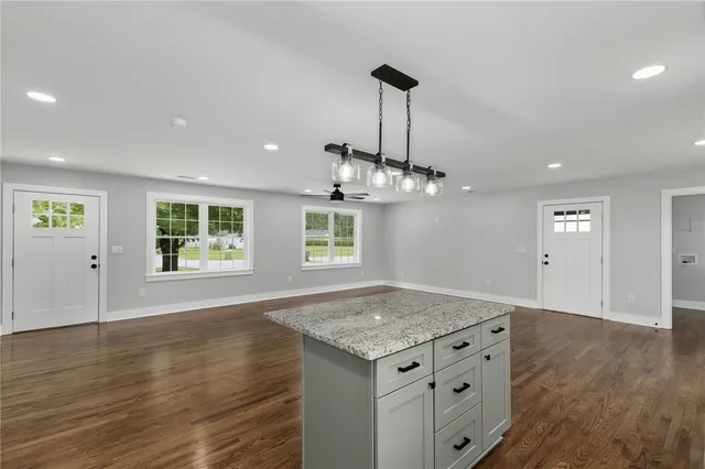 $300,000 | 203 Montgomery Street, Laurens, SC 29360