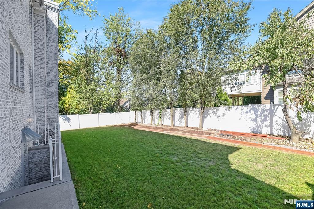4 Maple Avenue Waldwick, NJ 07463 - Photo 30 of 34 a view of yard with green space