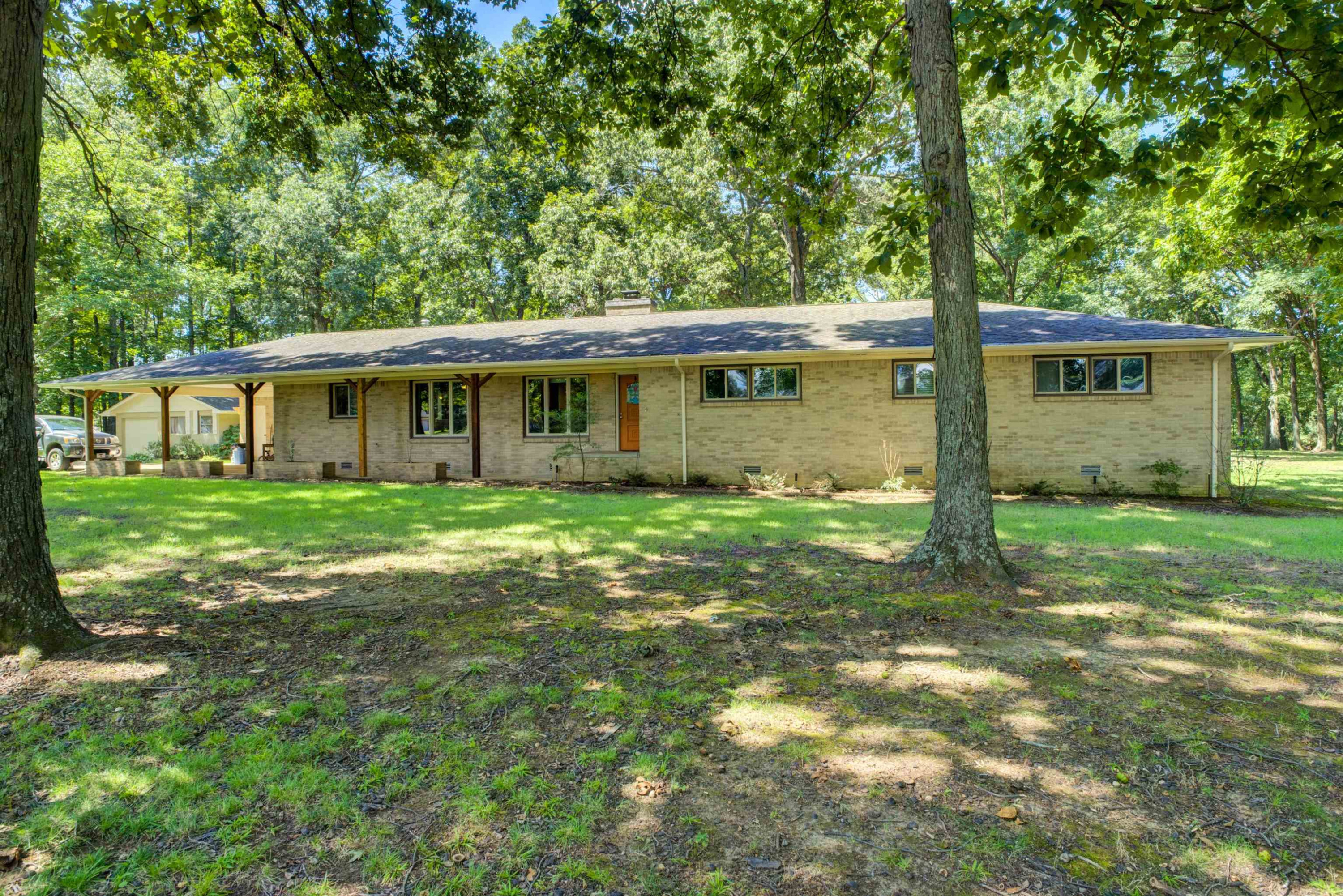 289 Pleasant Plains Road Jackson, TN 38305 - Photo 1 of 42 Photo 1
